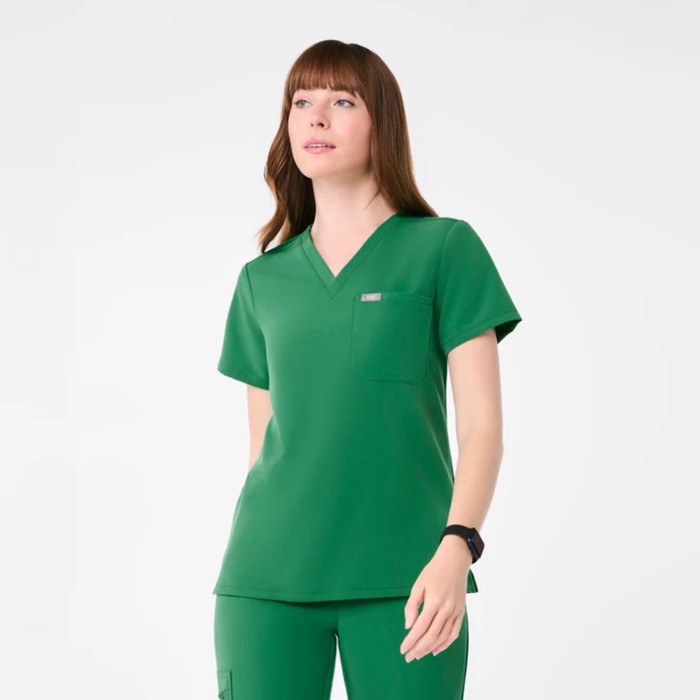 Green FIGS scrubs set BNWT Small Medium